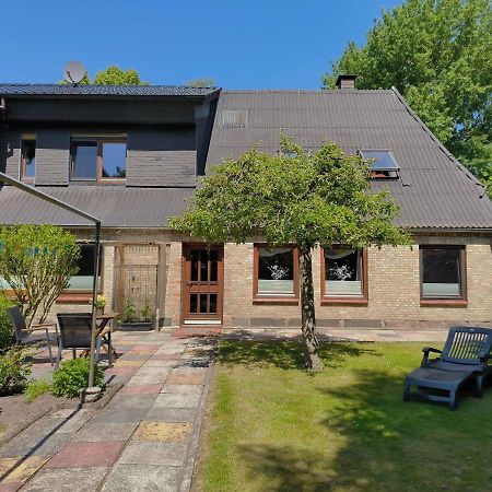 Ferienwohnung Zwischen Den Meeren - Schoene Und Gemuetliche Fewo Mit Garten Dorpstedt Экстерьер фото