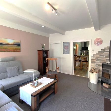 Ferienwohnung Zwischen Den Meeren - Schoene Und Gemuetliche Fewo Mit Garten Dorpstedt Экстерьер фото
