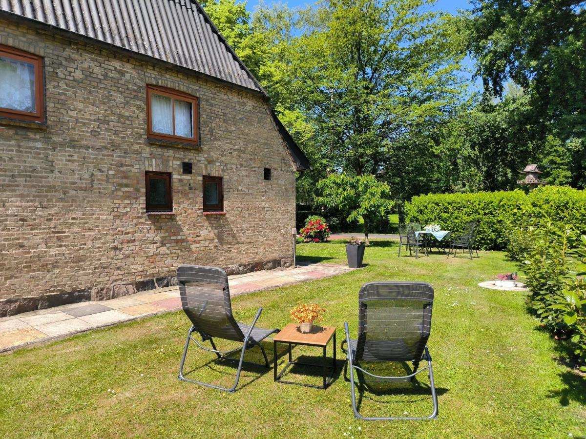 Ferienwohnung Zwischen Den Meeren - Schoene Und Gemuetliche Fewo Mit Garten Dorpstedt Экстерьер фото