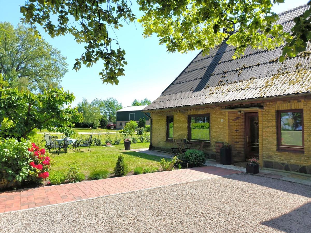 Ferienwohnung Zwischen Den Meeren - Schoene Und Gemuetliche Fewo Mit Garten Dorpstedt Экстерьер фото