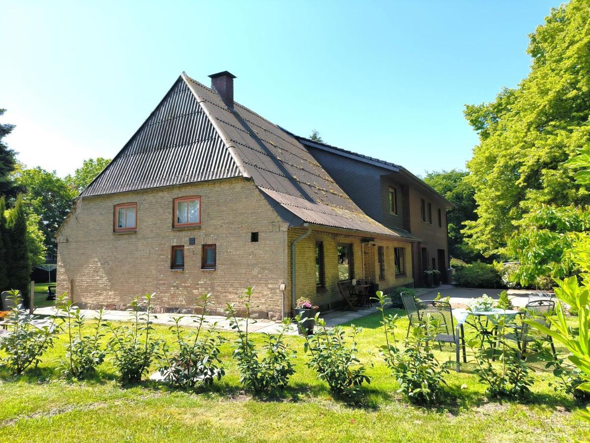 Ferienwohnung Zwischen Den Meeren - Schoene Und Gemuetliche Fewo Mit Garten Dorpstedt Экстерьер фото